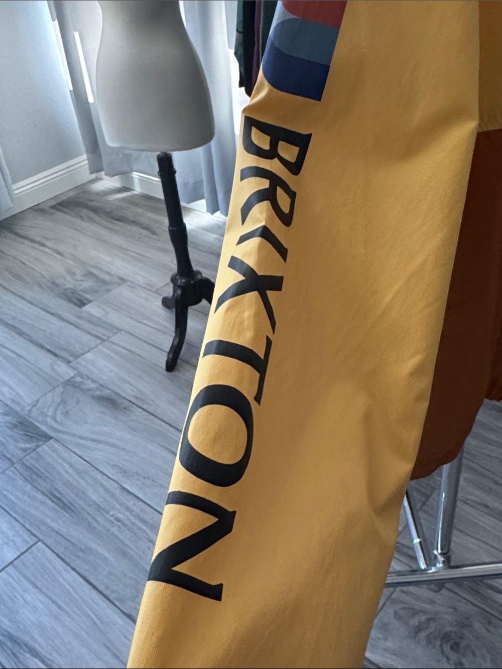Brixton Two-Tone Mustard Yellow and Brown Hooded Windbreaker New Without Tag - Picture 4 of 6